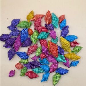 Colorful Seashell Decorations for Fish Tanks
